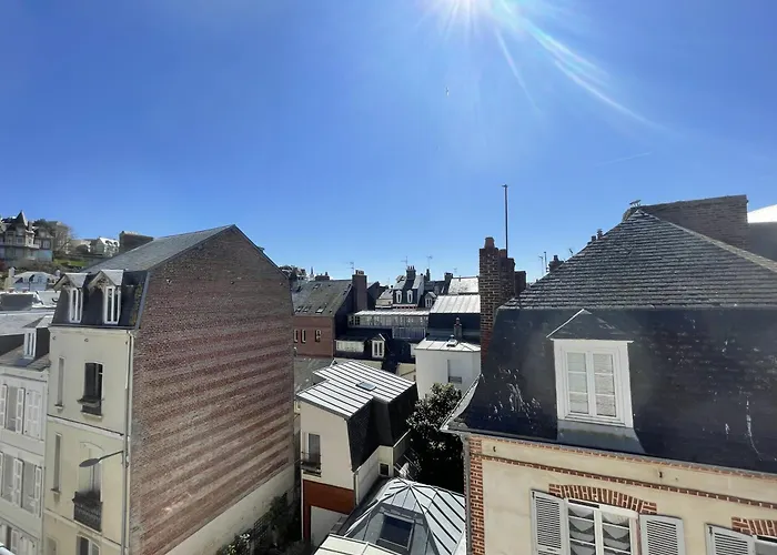 Le - De Charme 2* Trouville-sur-Mer