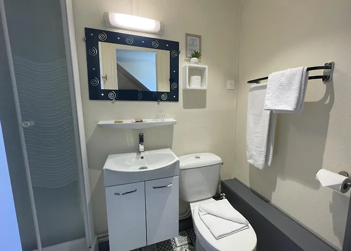 Ξενοδοχείο Le - De Charme 2*